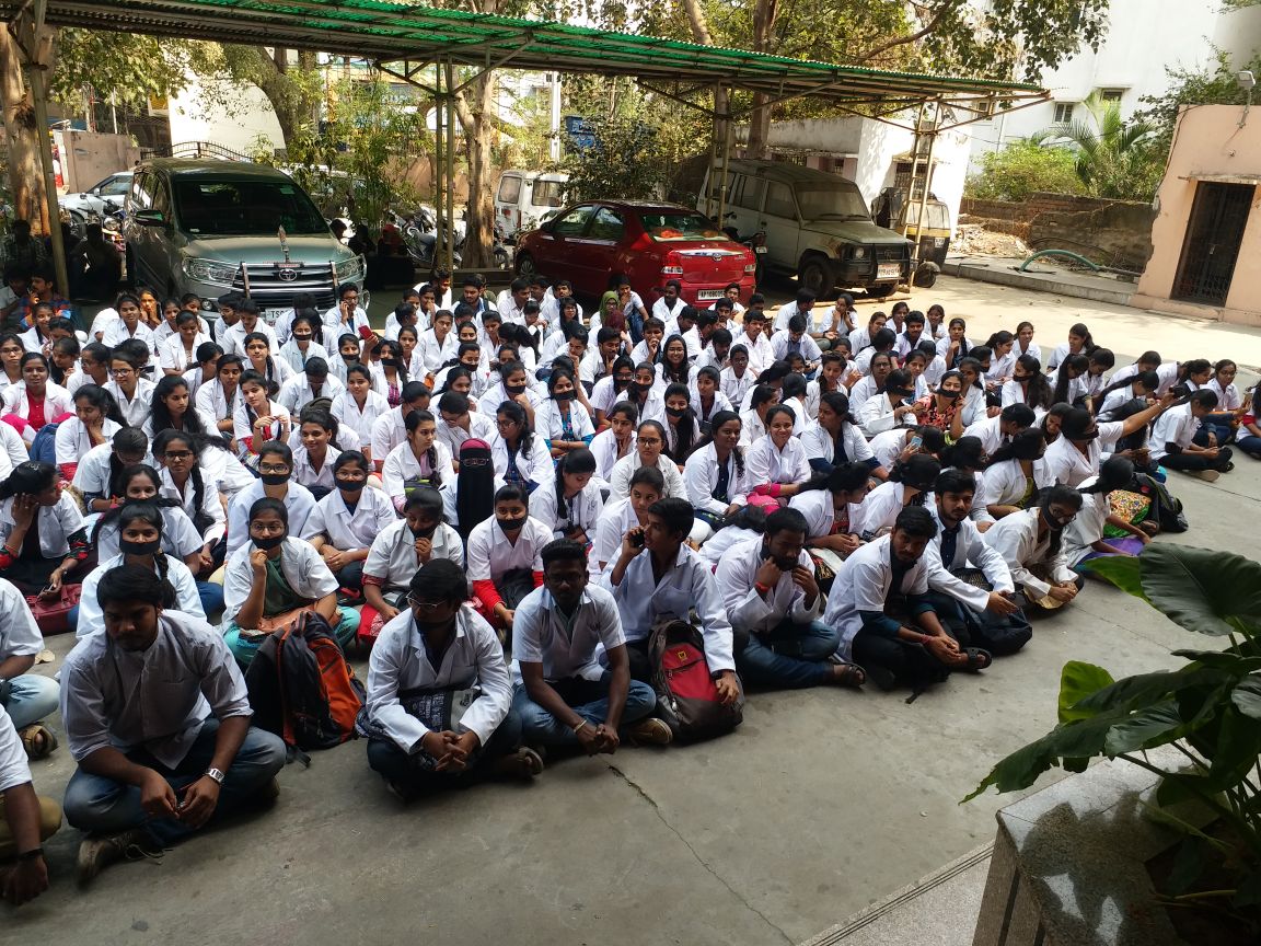 Sravanthi7337's tweet photo. #PharmD #clinicalpharmacistcadre @narendram@TelanganaCMO @RaoKavitha  @PMOIndia @KTRTRS  21st day of hunger strike.. we want justice https://t.co/FgpzyEToP0