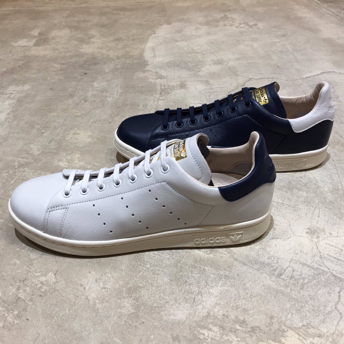BY_KUMAMOTO's tweet photo. 【MENS】〈adidas〉より
名作スタンスミスをアップデートとしたプレミアムモデル『STAN SMITH RECON』が入荷致しました。

プレミアムレザーを使用した
クリーンな雰囲気が魅力的です。

春の足元として
ぜひ店頭でご覧ください。

15,000円(+tax) https://t.co/cRr2Z4s0IW