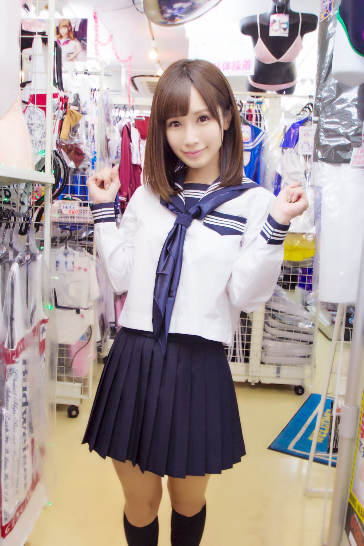 kojima minami　制服 小島みなみちゃんが着てるのは春夏用の長袖セーラー服です💁🏻‍♀️こちらは安心安全高品質の日本製🇯🇵です。#秋葉原#アキバ  #コスメイトプラス #新宿 #コスメイト新宿 #セーラー服 #スカート #日本製 #maidinjapan ...