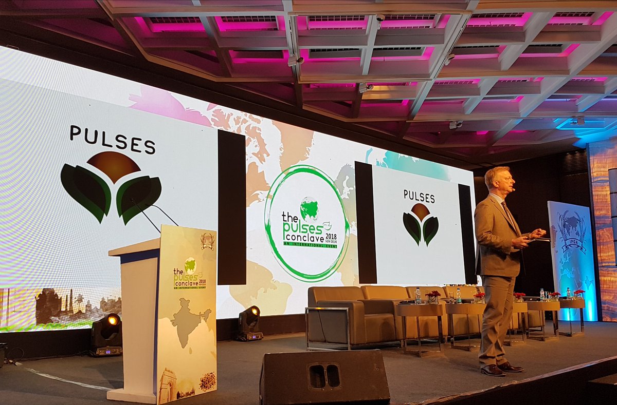 GlobalPulsesGPC's tweet photo. GPC Executive Committee member Gordon Bacon discussing the impact of India's trade barriers on pulse trade at India #PulsesConclave https://t.co/VK10vmnaPq