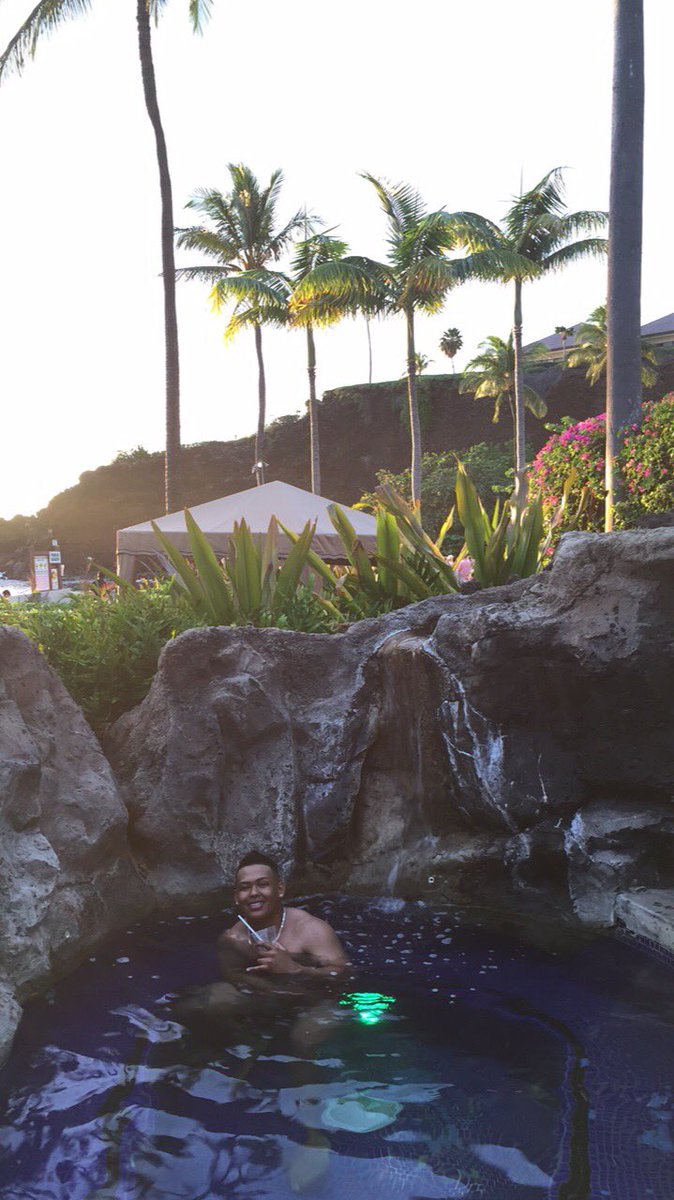 aspenpascua's tweet photo. Maui 02/18 💚🌺🌴 https://t.co/ahdeKbcEty