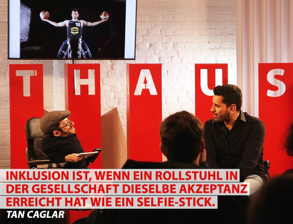 „Inklusion ist, wenn ein Rollstuhl in der Gesellschaft dieselbe Akzeptanz erreicht hat wie ein Selfie-Stick“, sagt Comedian #TanCaglar. Was er <a href="/raulde/">Raul Krauthausen</a> noch alles in der Talkshow <a href="/KRAUTHAUSENtv/">KRAUTHAUSEN</a> - face to face erzählt? Morgen um 9:30 Uhr auf <a href="/SPORT1/">SPORT1</a>.
Einschalten!
#krauthausen