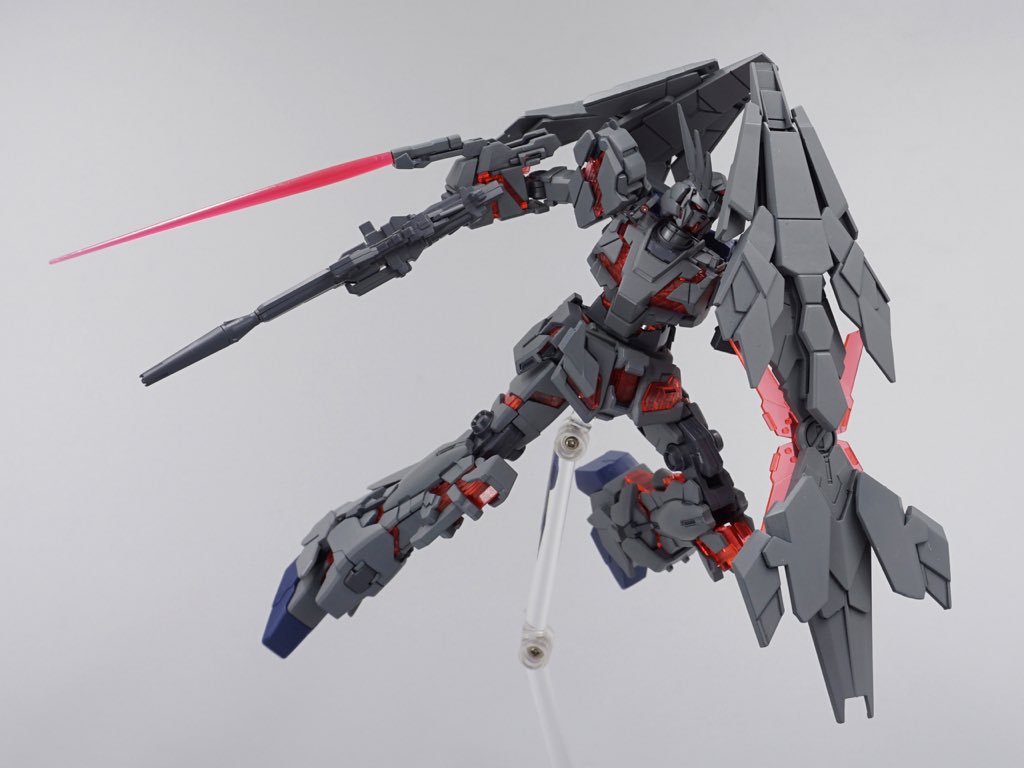 Specterying ユニコーンガンダム3号機 フィネクス リペア 完成です もし薔薇の設計図ではなく Uc時代から残したユニコーンなら Rc時代では半分ボロボロになりましょうね とう言うわけで エクシア見たいなリペアを作りました T Co