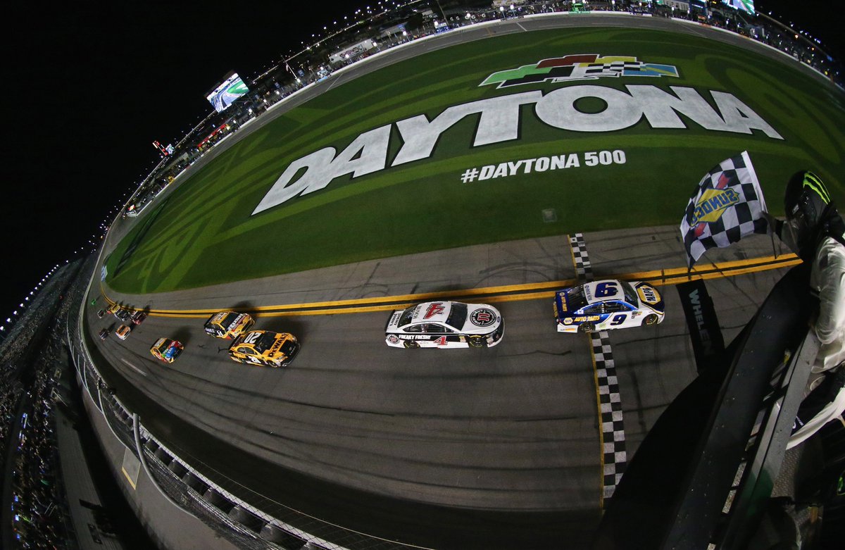 NASCAR's tweet photo. 9️⃣ + 🏁 = 😃

It's just math. https://t.co/smqotj8MYj