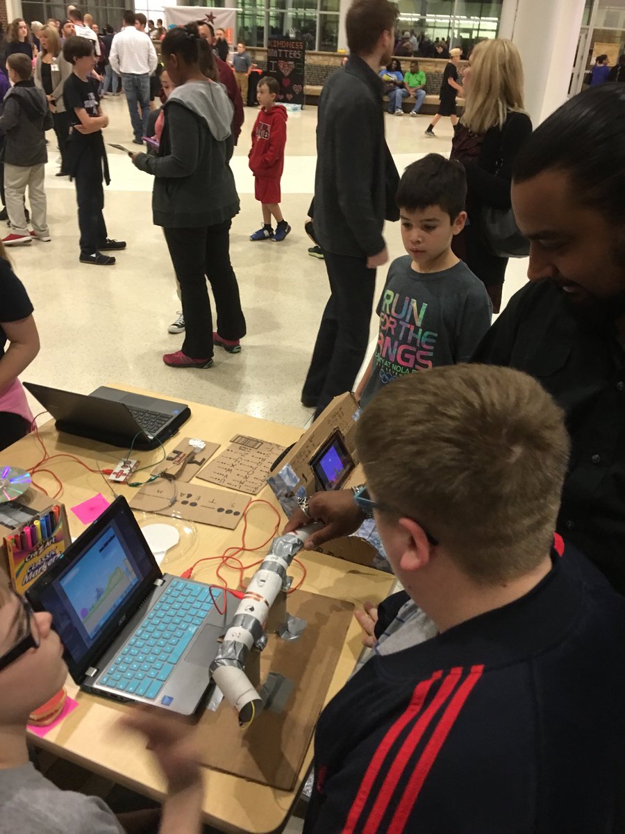 chrischappotin's tweet photo. So much excitement at @BurlesonISD School of Choice Night! @STEAM_MS #STEAMlearns #BISDinspires #kidsdeserveit #edchat https://t.co/airExMgZfa
