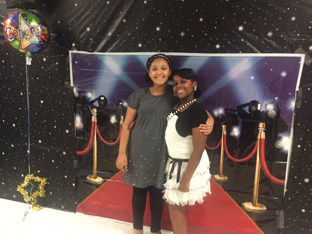 First Annual RPES Night at the Oscars! Fabulous turn out from our families to watch Aladin and walk the red carpet! <a href="/RedClaySchools/">Red Clay Consolidated School District</a> <a href="/teamredclay/">Team Red Clay</a> @JasonMartin1976 #WeArePark!