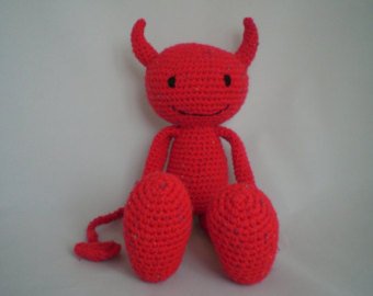 (tosses over to @SadisticMaze since he knows she'll find it as as amusing as he does) Happy Valentine's Day, Mazikeen.