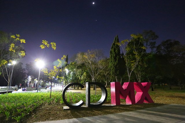 Se reunió la Comisión para la #ReconstrucciónCDMX para garantizar certeza jurídica a las personas afectadas por el sismo >> goo.gl/aP5g66