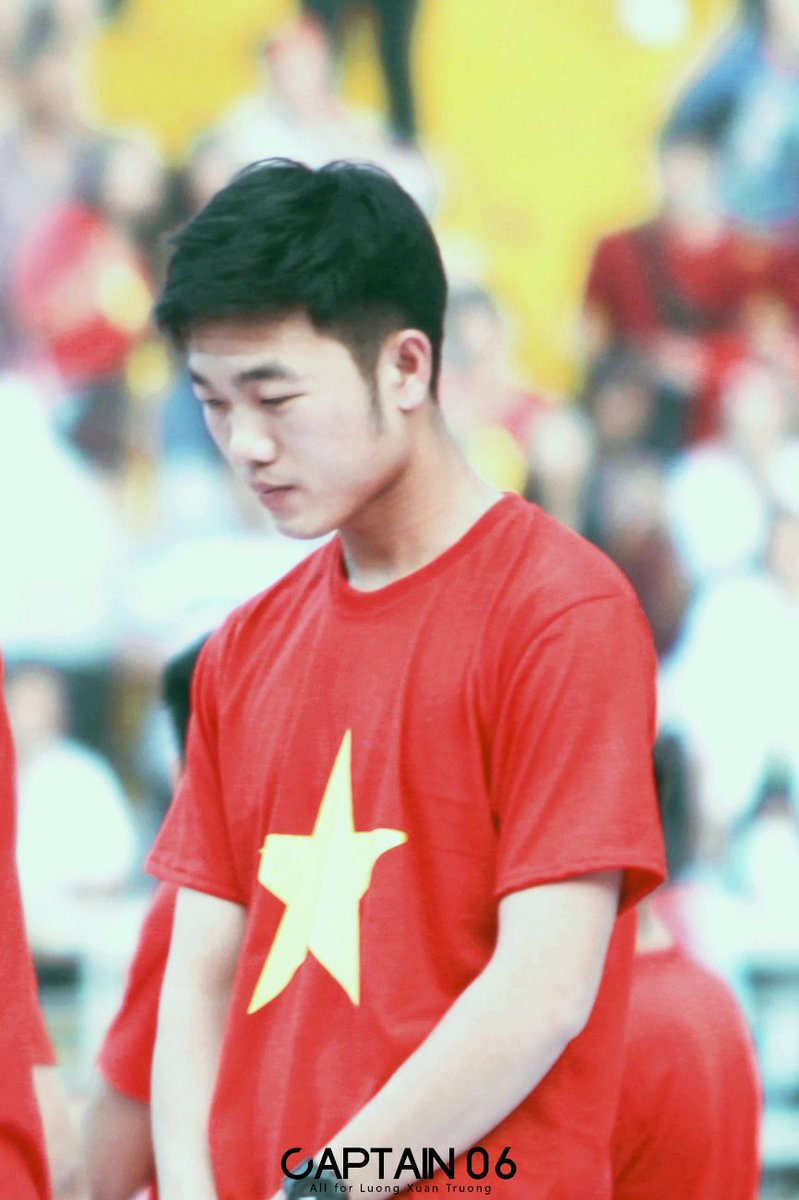 XTCaptain_06's tweet photo. Happy Lunar New Year 🎇🎇🎇
New year, new goals 💪💪💪
Trường Híp năm nay hãy tiến xa hơn cùng đồng bọn nhé 🇻🇳🇻🇳🇻🇳
#Luongxuantruong #xuantruong #u23vietnam #Captain #Newyear https://t.co/bhQpiPKF5V
