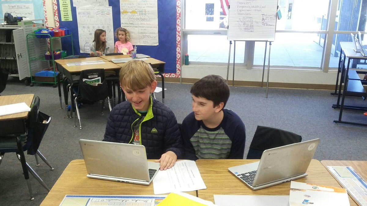 mrscmasick's tweet photo. Day #4: prototyping has begun. Third graders represented their “story” using technology, art, writing, and various other forms of expression. Designing continues tomorrow along with feedback from peers and support staff. Great work! #DMUSD #DMHeights #DMHeights3 #DesignThinking https://t.co/kTPVQN4URD