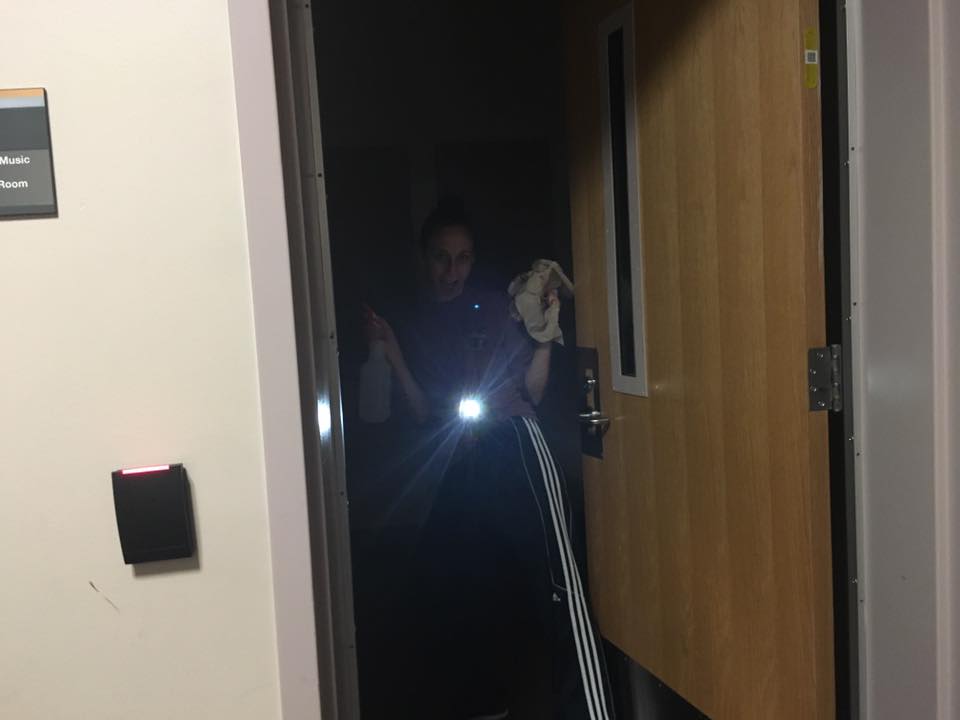 KKPsi_EtaSigma's tweet photo. The power is out? That's not stopping Eta Sigma! We love cleaning the practice rooms for the music students!
#SuccessInService
#KKPsi
#SWA18
#HS https://t.co/Asxq5Hn0wn