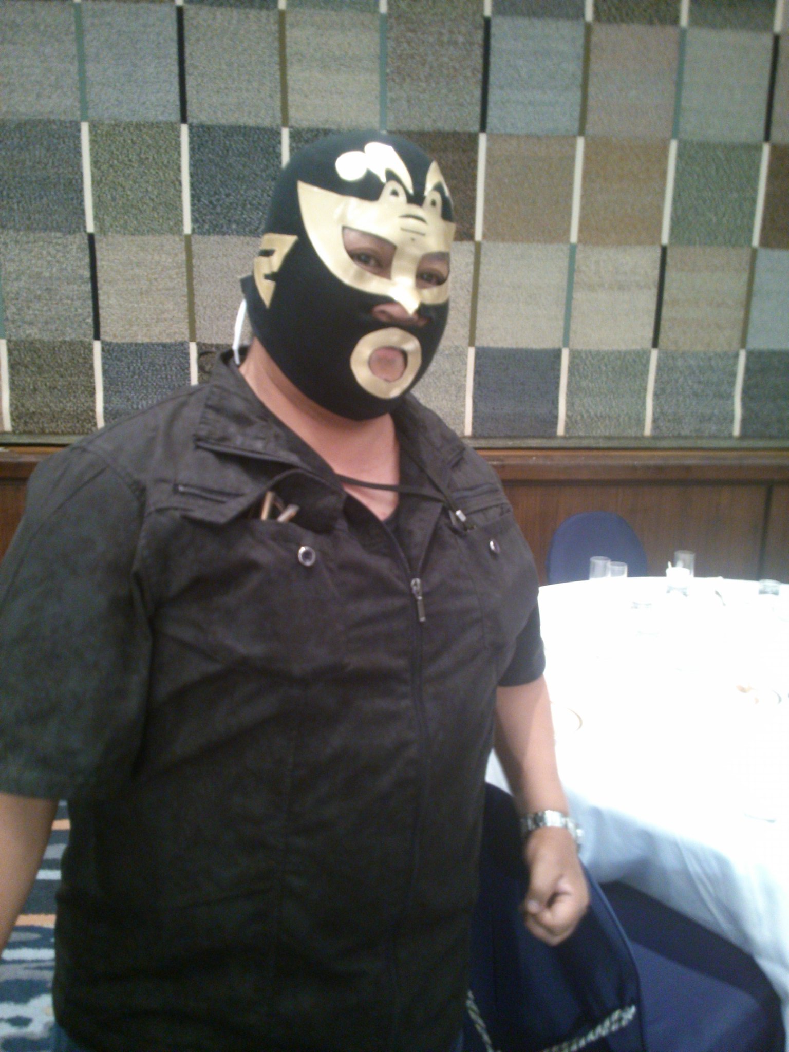 島袋全優 腸鼻1 4巻発売中 私の父親をご覧ください