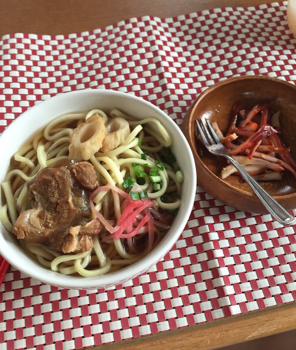 Misoagi's tweet photo. 一昨日に大正でそば食べたけど
んー母さんの作るシンプルなそばが一番美味い https://t.co/mH9vk8GEqu