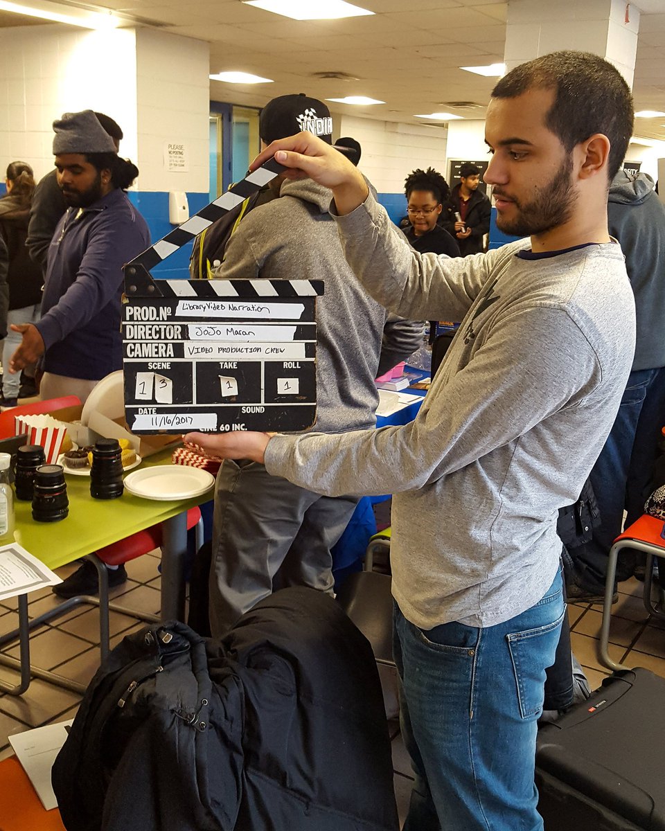 ENTVideoClub's tweet photo. Today's Club Fair was a huge success! We met a bunch of people, formed new relationships and networked a lot. Thank you to everyone who signed up at our table and to our members. #NYCCT #NewYorkCityTech #ClubFair #StudentBody #FunTimes #Networking #NewMembers #ENTVideoClub #Slate https://t.co/dSmqIDQ5Jl