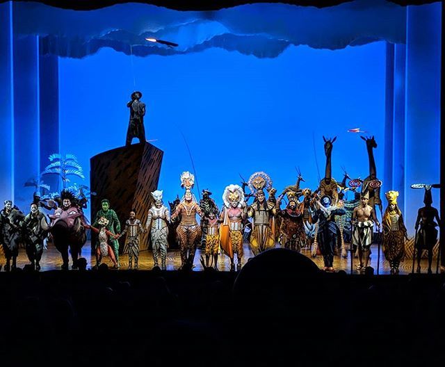 DerekFunkk's tweet photo. If you haven't ever seen it, go see the Lion King. It's one of my favorite plays to date 🦁🦓🦒🐘🐊🦏🐒 #lionking #disney #simba #mufasa #nala #drphillipscenter #theysaidnopictures #lowqualityphoto https://t.co/n8nbZCdP2z