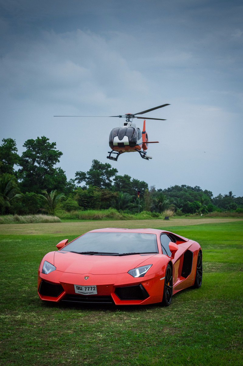 Included as one of our social events for this year's show will be an impressively stylish Supercar parade! View our Social Calendar here bit.ly/TYSSocialCalen…
and dont forget to get your FREE tickets to the event: bit.ly/TYSTickets #yachtshow #yachting #supercar