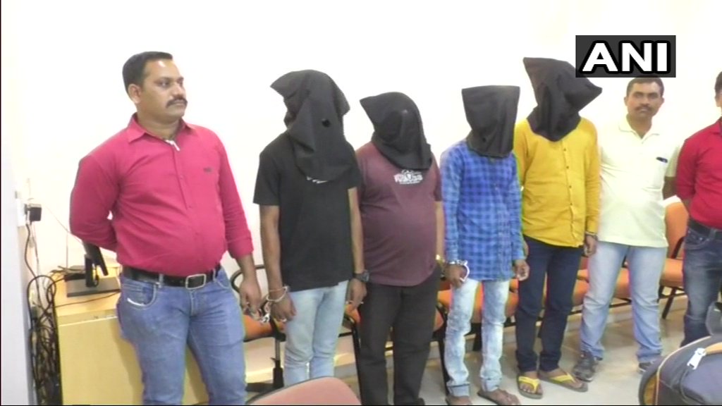 Ani On Twitter Gujarat Police In Vadodara Arrested 4 Men - 