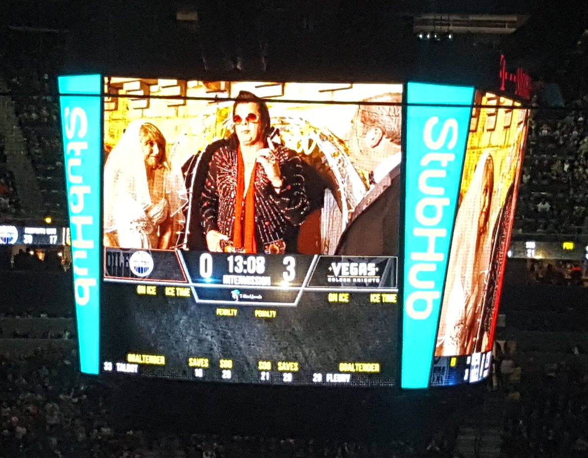 CautionImBlonde's tweet photo. Got to witness a 1st - 1st wedding at a Golden Knights game! #vgkwedding Now just need a comeback from our OILERS! Bring on the 3rd period! #GoOilersGo @EdmontonOilers @LasVegasNHL https://t.co/kHebgoI8AJ