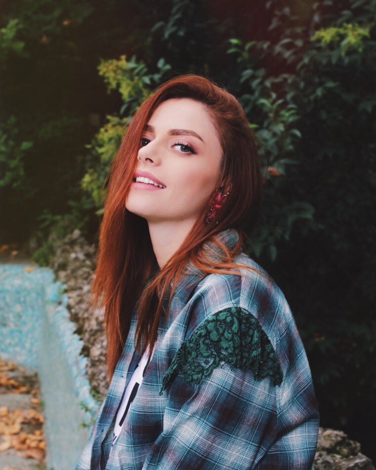 NaliOfficial's tweet photo. Questo disco è vita ❤️

“Ti faccio fare un viaggio dentro di me
saluta tutti, bye bye... “

Ecco i link utili ⤵️
iTunes https://t.co/vzqoBScJaE 
Apple Music https://t.co/eyWgmnlKhm
Spotify: https://t.co/u3IPGebZKu 
#byebye  #NEWALBUM https://t.co/VFlOeneAO6
