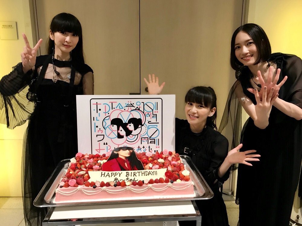 Perfume_love921's tweet photo. ゆかちゃんが着てた無限未来の衣装のセクシ���さには驚かされたな…あれは強烈だった https://t.co/zymhNZWNzm