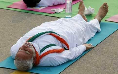 AAPVed's tweet image. Chaukidaar ki aankh lag gyi aur Public ke #Pakode
#PNBScam #ChotaModi #छोटा_मोदी