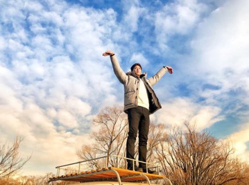 innolifenet's tweet photo. パク・ポゴム、素敵な新年の挨拶「夢を抱いて飛翔を！新年福をたくさん受けてください」 https://t.co/739em1Jual

#パク・ポゴム #박보검 https://t.co/qxLQ30nmYD