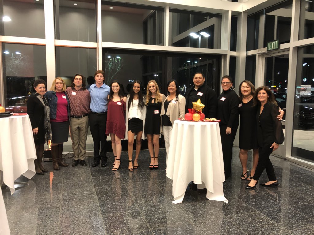 OishiiNomNom's tweet photo. Great kickoff tonight now time to roll up their sleeves and get it done! Pass on the link and donate to worthy cause https://t.co/mtpZn0no7k https://t.co/zNrWCmjQMz