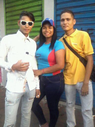 BritoEnnimar's tweet photo. #Carnavales2018 Con los Maniaticos😎 JAJJA https://t.co/rQFpq4GGHz