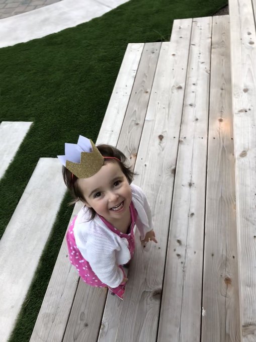 &ldquo;Smile if you like cake!&rdquo; Happy 1st birthday to the littlest Saper (and happy free cake/sparkly crown<a href="/tag/fleetweeksf"class="tags"><span>#fleetweeksf</span></a>