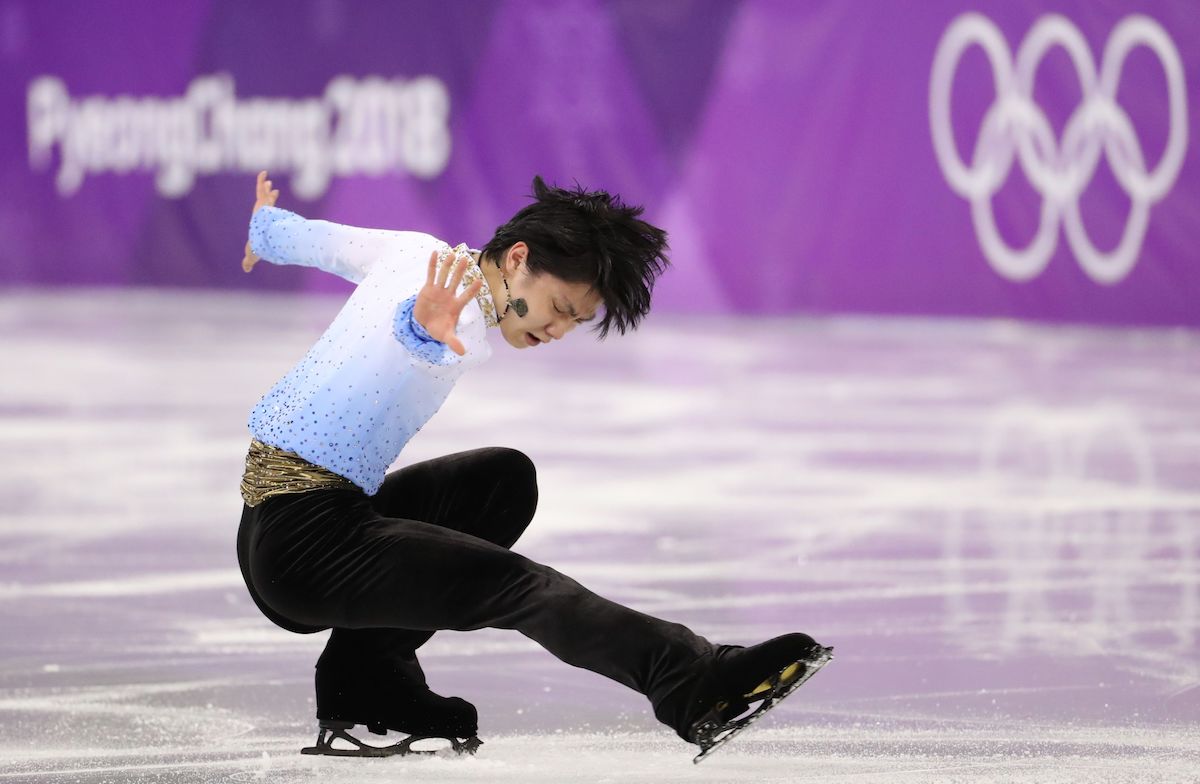 japantimes's tweet photo. Olympian Yuzuru Hanyu leads the men's short program figure skating after receiving a score of 111.68. Shoma Uno is third with 104.17. #WinterOlympics #羽生結弦 #宇野昌磨 https://t.co/zrn1Eo7ueO
