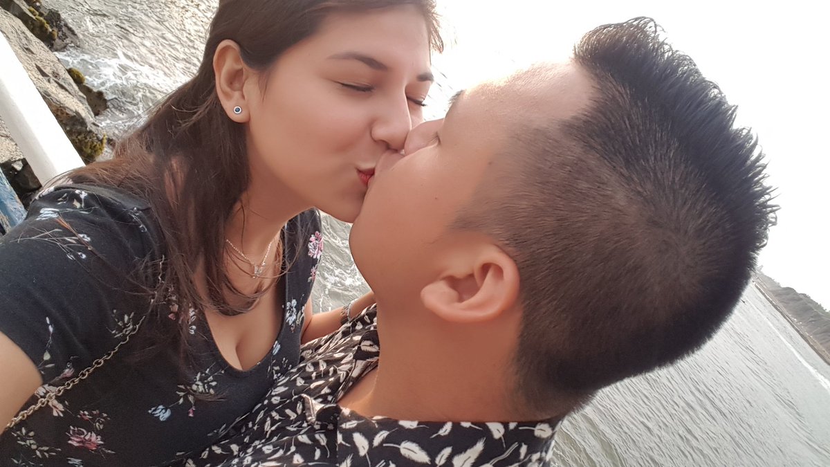 bj_rosa's tweet photo. Nuestro 6to Valentín juntos ❤⚘#Valentín18 #SobredosisDeAmor #TeAmaréPorSiempre #ValentinesDay #RosaNaútica #Engreída
#SanValentin #Detalles #Rosas #DestilandoAmor #PuritoLove https://t.co/9cdmLHTPTs