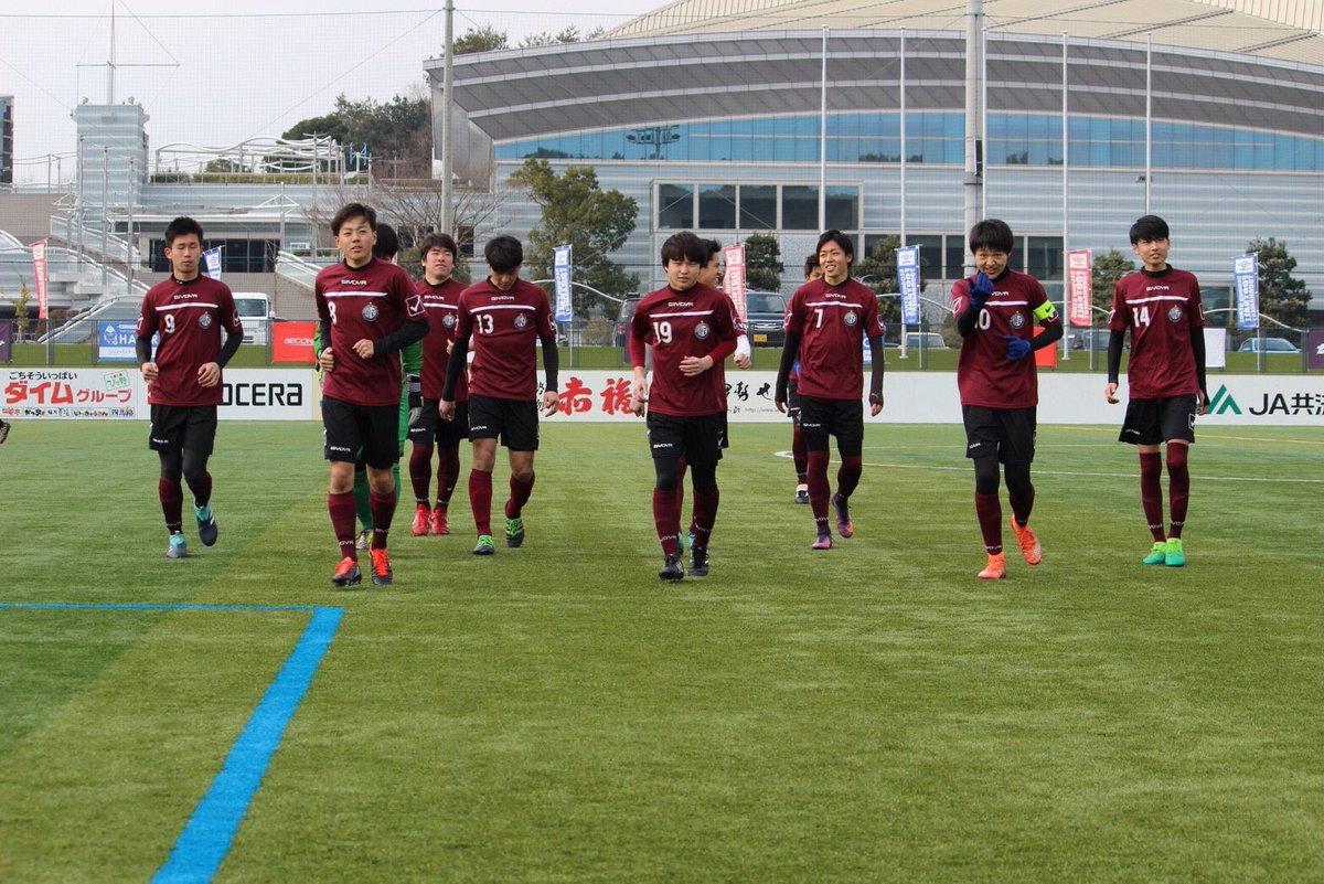 ocmFC's tweet photo. 【全国大会】
2/15（木）2試合目

準決勝vs京産大ONZE
0-1 ✖︎

前半から終始ボールを支配され守る時間が殆どでした…

終盤に相手がバテてきた所で何度かチャンスはありましたが、決めきれず、完敗です！

オチョモンテ初の全国大会は準決勝敗退で幕切れとなりました😂 https://t.co/pyLCb3yMB0