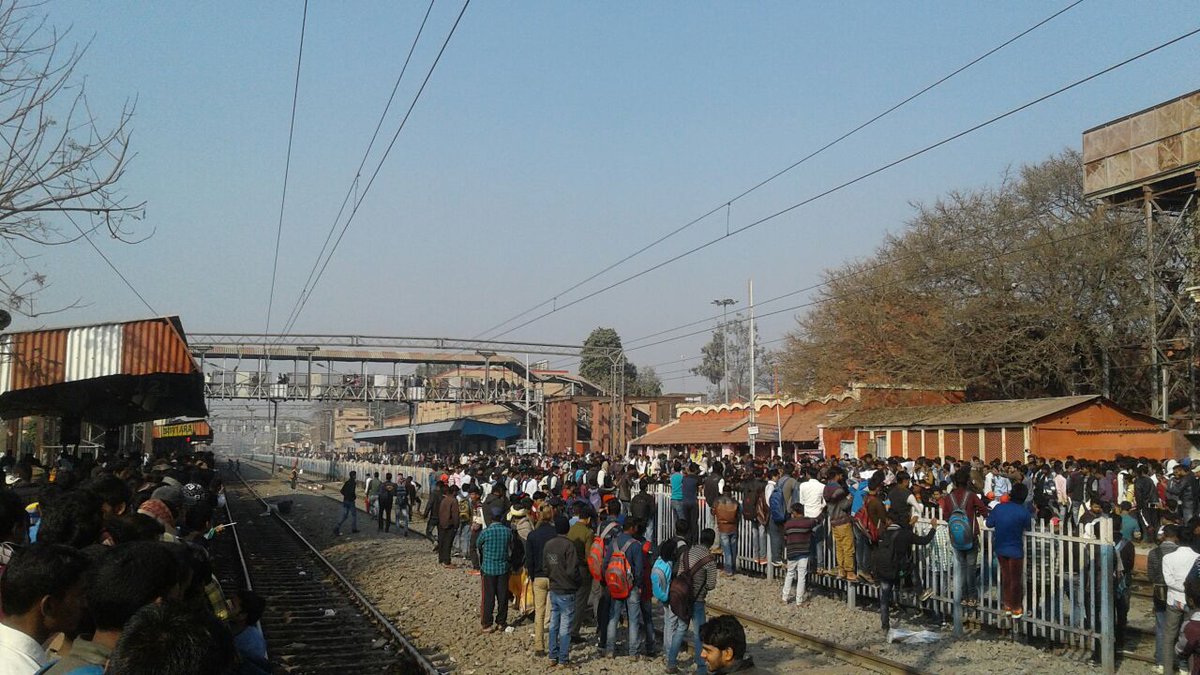 ashokrocks56's tweet photo. Unable to attend today's office @student protesting @ara railway sation against railway eligibility exam @Central_Railway @RailMinIndia https://t.co/4sAs2GBIKV