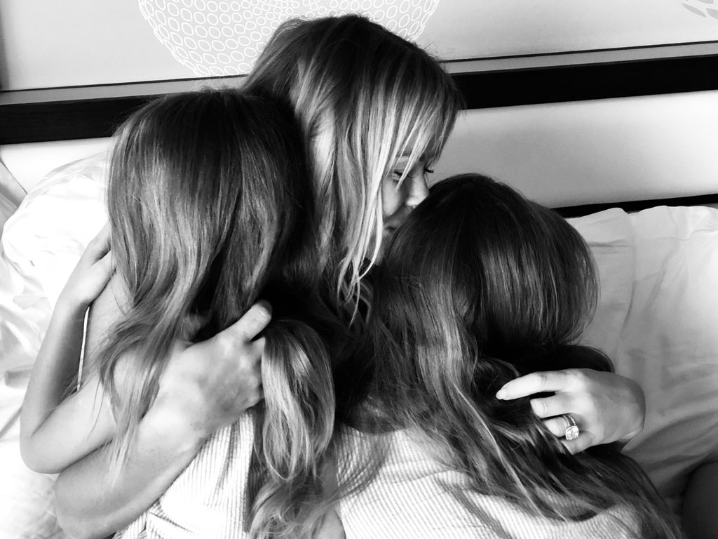 AmandaHolden's tweet photo. Couldn’t ask for anything more than my #beautiful #family on my #birthday ♥️ #daughters #husband #love #happy #healthy I’m a #lucky #girl https://t.co/iFND8x7uN6