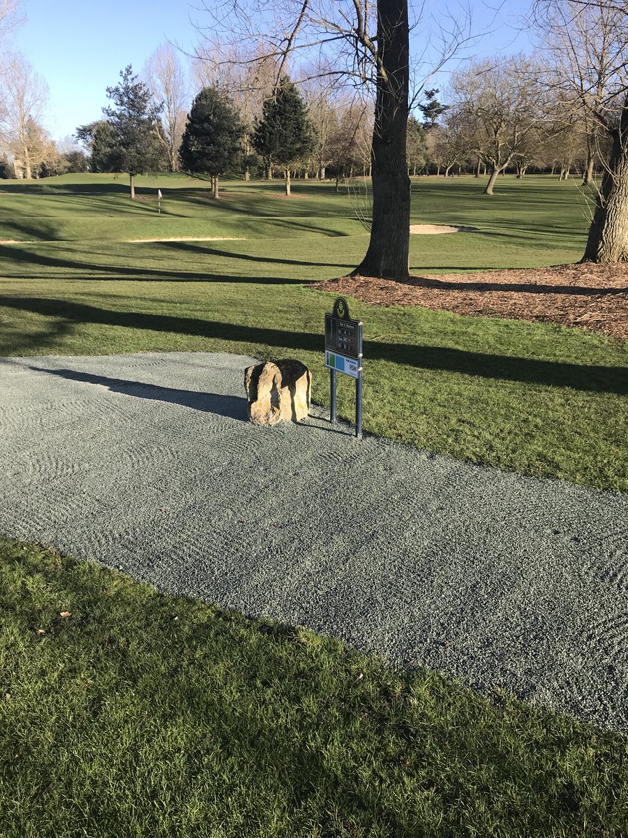 MartinDavidGuy1's tweet photo. @BraintreeGC @BraintreProShop @Springettliam 13th Tee Renovation complete ready for new season #goodjob👍 https://t.co/ubY0oZJGTo