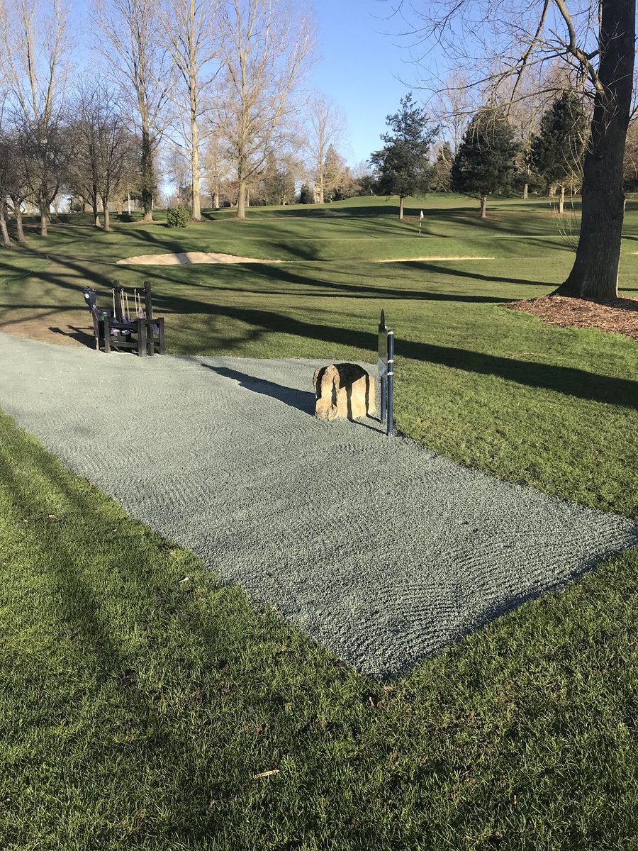 MartinDavidGuy1's tweet photo. @BraintreeGC @BraintreProShop @Springettliam 13th Tee Renovation complete ready for new season #goodjob👍 https://t.co/ubY0oZJGTo