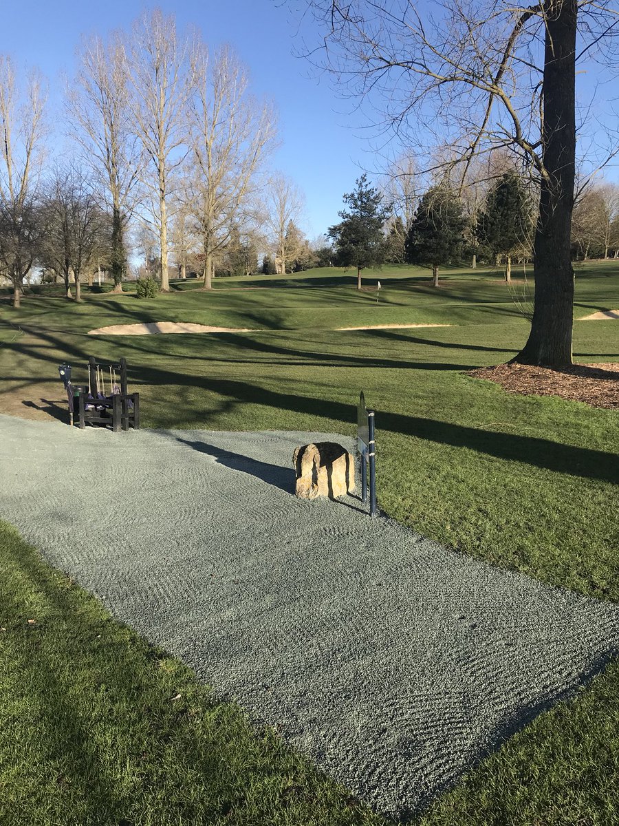 MartinDavidGuy1's tweet photo. @BraintreeGC @BraintreProShop @Springettliam 13th Tee Renovation complete ready for new season #goodjob👍 https://t.co/ubY0oZJGTo