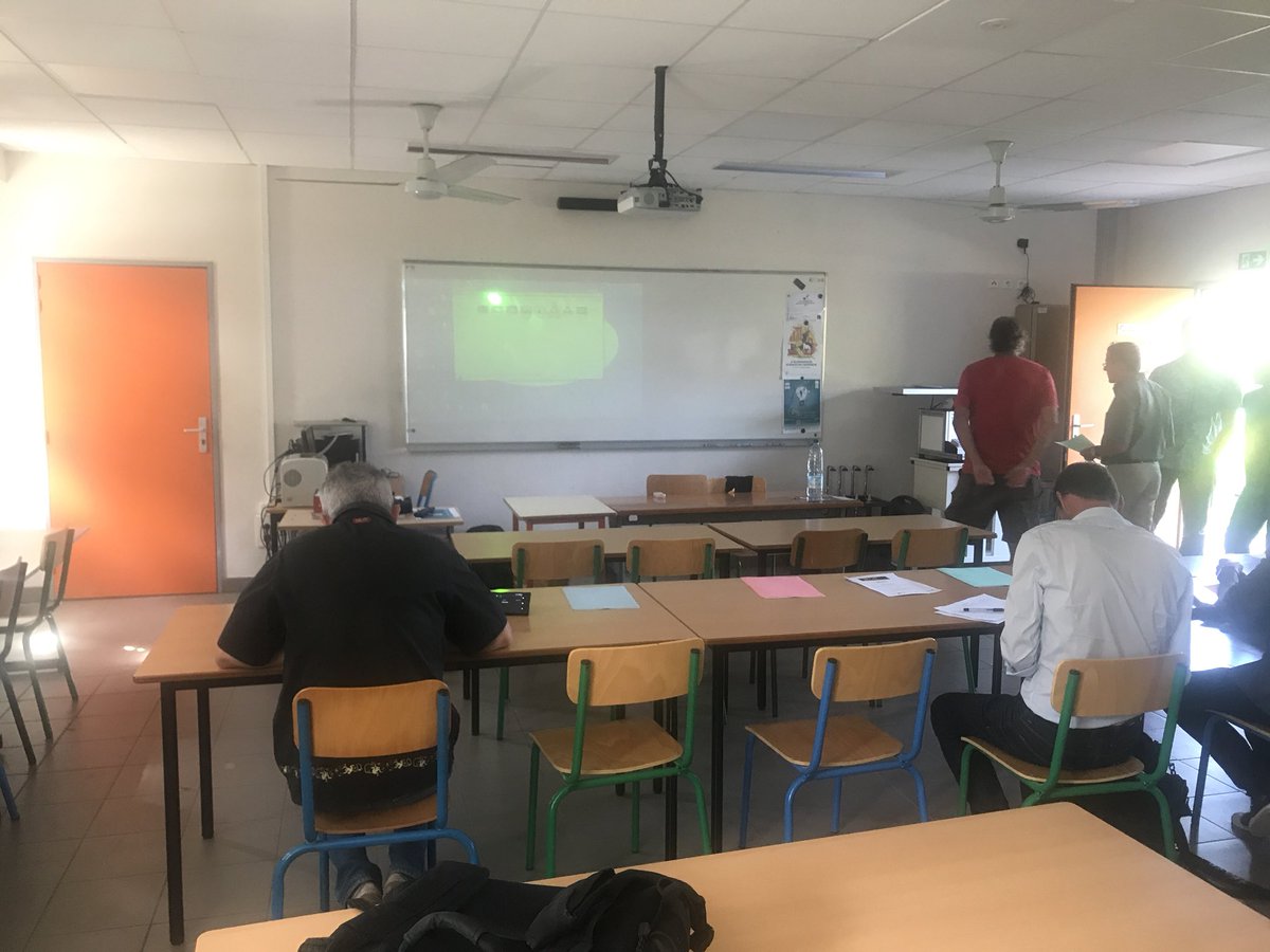 LyceeLagourgue's tweet photo. En place pour découvrir les travaux des équipes! #24Hinno974 @24Hinno974 @EDF_Reunion @ARDIINEXA @RadioPikan https://t.co/c0PbkXxwnD