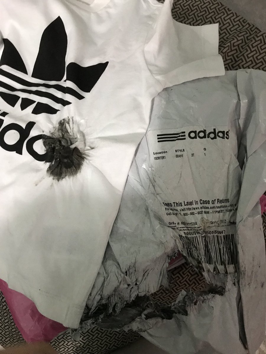 IMxxxBiTcHeN's tweet photo. @adidas I can’t believe I ordered this shirt for my daughter and received it like this in the mail!!! https://t.co/llwtmVferG