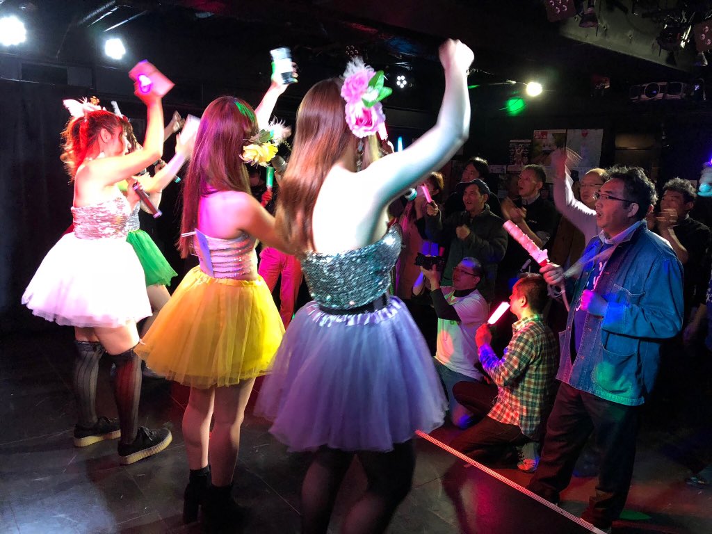 Ringo_Ringorin's tweet photo. あー、こないだかおりんに2ショ頼むの忘れたなぁ...😭💦
てことで地下アイドル界隈に、ささまる以来の推しが増えますた😘💕←
#BANZAIJAPAN #笹川ささ
#pussy3 #かおりん
2人とも特に顔がタイプだけど、グループコンセプトの振り幅有り過ぎて...何かすいません😂💨笑
#推し増し #地下アイドルヲタ https://t.co/xq7VrE94Sk