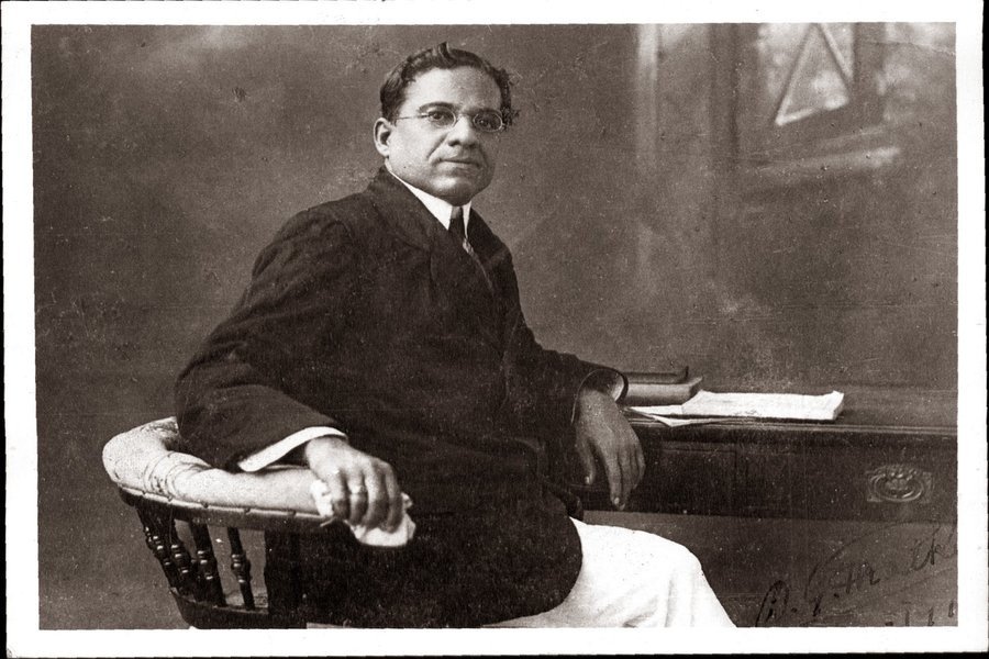 CulTV8's tweet photo. CulTV8 salutes the founder of the Indian Film Industry on his death anniversary

Click on the link below to read our tribute-

https://t.co/zQDMbdOjpr

#CulTV8 #India #Film #Father #DadasahebPhalke https://t.co/X5L1u1TF4n
