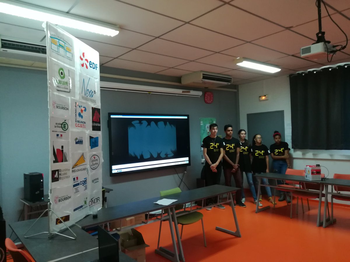 24hinnoG's tweet photo. Les élèves commencent à présenter leurs idées innovantes, 

merci à @ARDIINEXA et @sciencesreunion pour leur présence dans le jury ! https://t.co/rODrFeHZ4m
