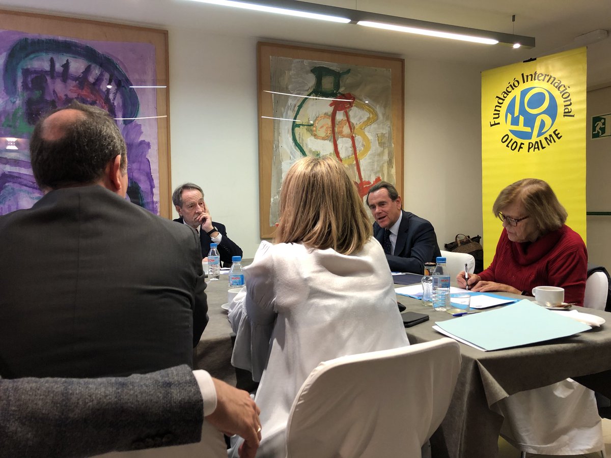 FIOlofPalme's tweet photo. Avui tenim l’agenda plena! A les 9h ens hem trobat amb el Sr. Sixte Cambra, President del @portdebarcelona, per parlar del creixement que va experimentar el Port durant l’any anterior. #EsmorzarsFIOP https://t.co/KmA6HniP9S