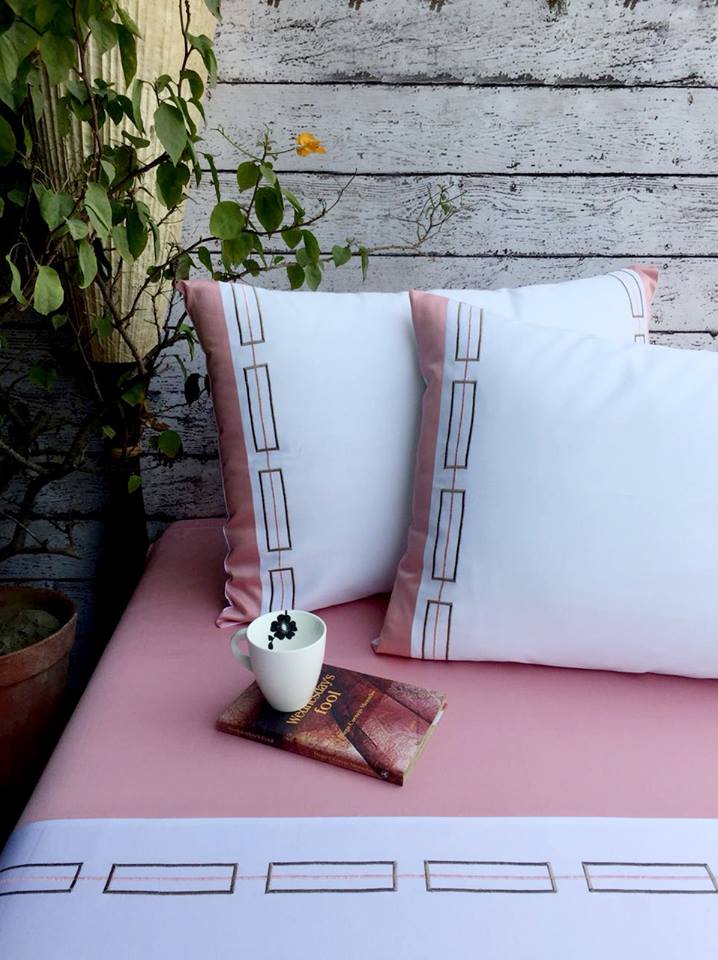 Avishkar1982's tweet image. With this beautiful creation from AVISHKAR, you usher the warm days of summer with some linen coolness.
#LatestCollection #Bedcover #Bedlinen #Avishkar1982 #Bedroom #Home #Interior #kolkata #Homedecor #AppliquéWork #Linen #NewCollection