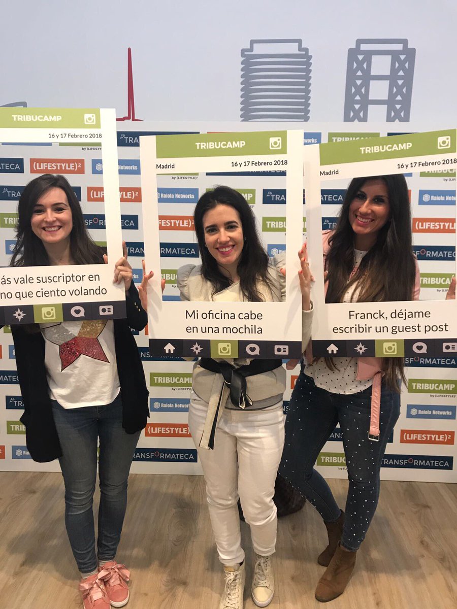 AnaJmnez's tweet photo. #TribuCamp2018 con @ingresos2 @Marta_Garciaf 💗💗 https://t.co/kqbEEG3G2x