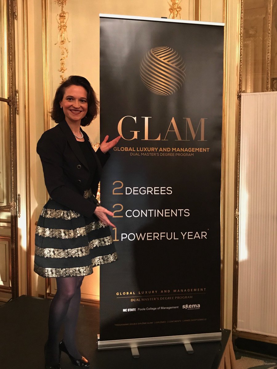 SKEMA_BS's tweet photo. Mardi 14/02, la Luxury GLAM Night, organisée par le #Msc Global #Luxury and #Management : 150 personnes, une salle comble, 67 entreprises majoritairement dans le #luxe et 50 #Alumni de l’école #GLAM1718 https://t.co/9bx2seQpnU