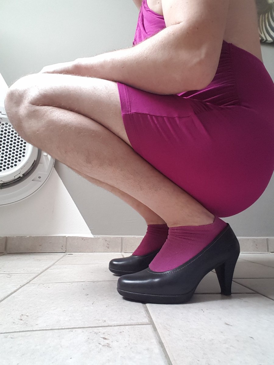 LadyBine87's tweet photo. Guess who is a nice sissy? 

#sissy #slave #sklave #humiliation #demütigung https://t.co/z2eXUS2nkg