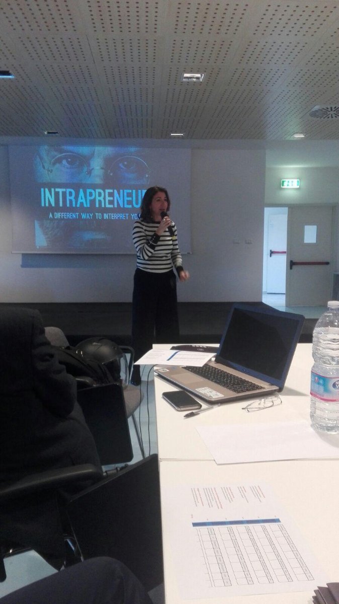 CesopCom's tweet photo. Da MANAGER a INTRAPRENEUR, #StartUpMood. Oggi siamo a Roma per la giornata di chiusura della II edizione del training per @fsnews_it Partecipano al corso 56 nuovi assunti che stanno per diventare “intraprenditori” alla maniera delle startup!” https://t.co/2XoIfJy8q2