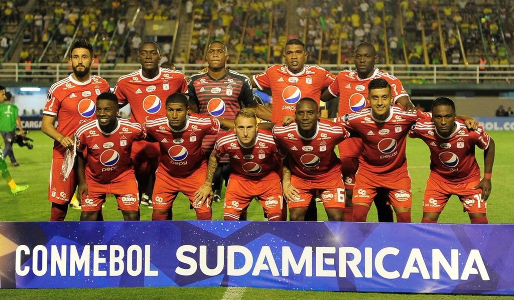 Diegoherner's tweet photo. Felicidades por el triunfo muchachos!!! A mejorar y seguir trabajando que todavía falta mucho, ganamos en Argentina jugando nuestro peor partido. Gracias a todos los que nos apoyaron en Varela y en el resto del mundo 👏👏🔴🔴🔴  impresionante @AmericadeCali #CopaSudamericana2018 https://t.co/Unn9MSQ3EB