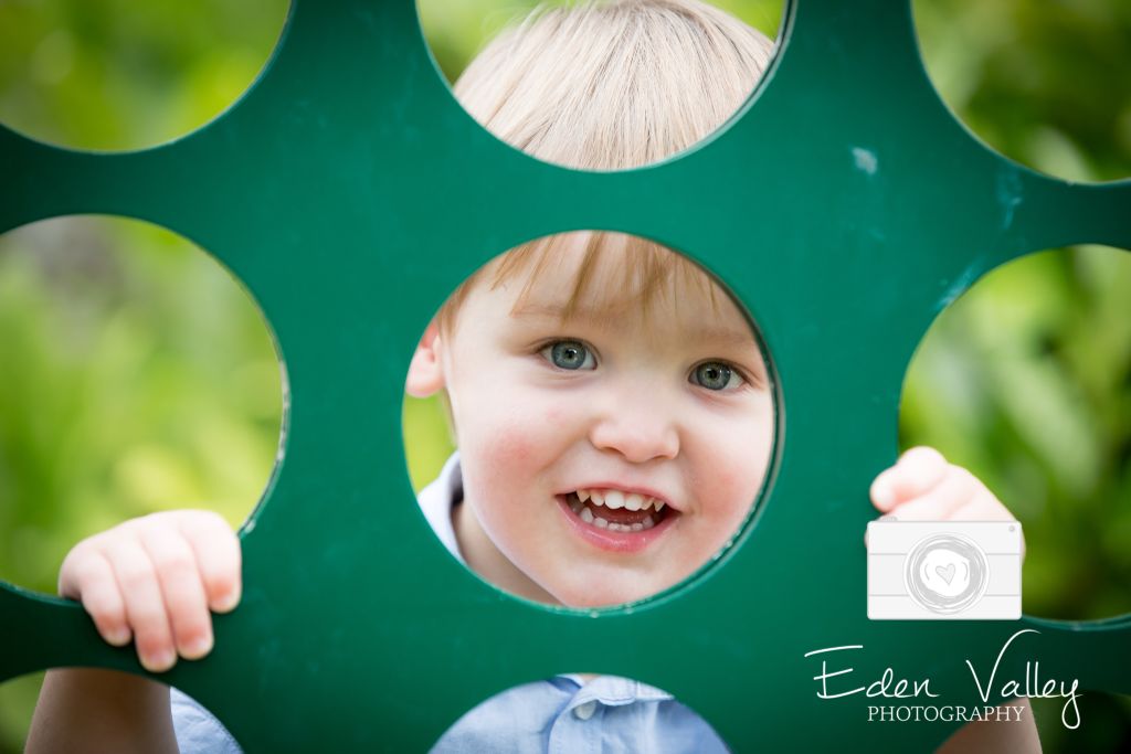 EdenValleyPhoto's tweet image. Peek-a-boo! #cumbria #weddingphotography #lakedistrictweddingphotography #dalstonhall